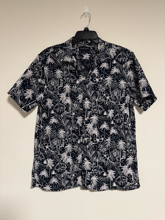 Banana Republic Factory Other - Banana Republic Factory Navy Short-Sleeve Tropical Print Button-Down